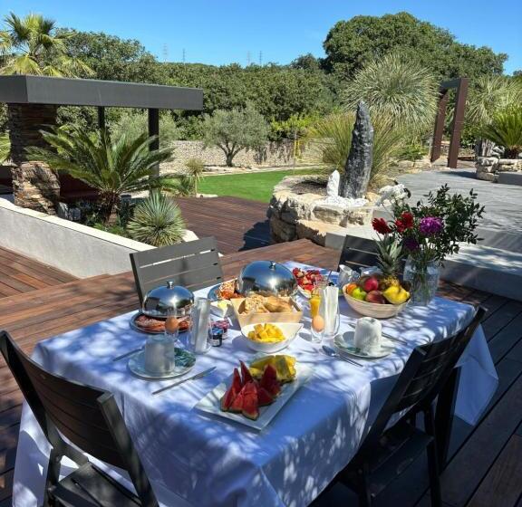 בית מלון כפרי La Pura Vida 34