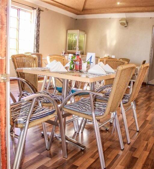 هتل Motherland Guest House