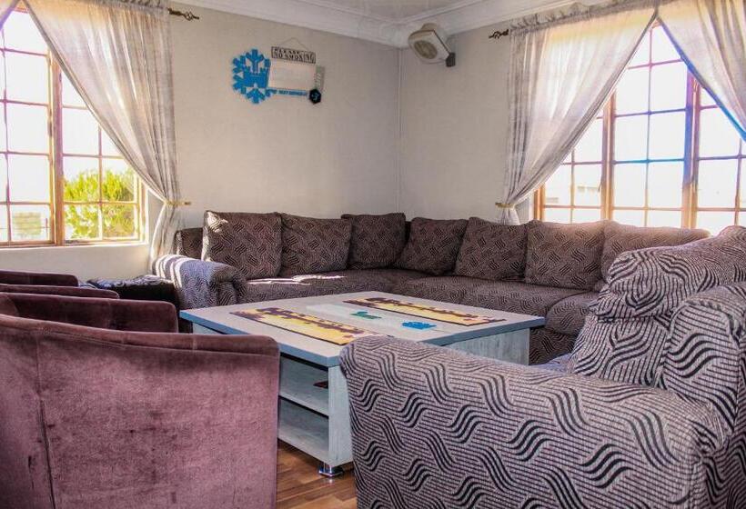 هتل Motherland Guest House