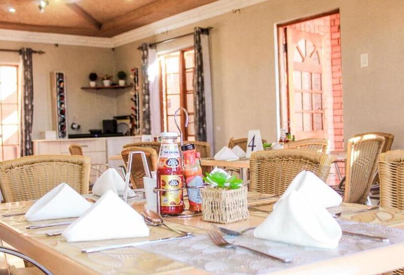 هتل Motherland Guest House