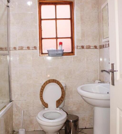 هتل Motherland Guest House