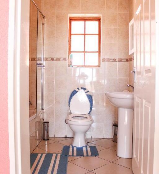 هتل Motherland Guest House