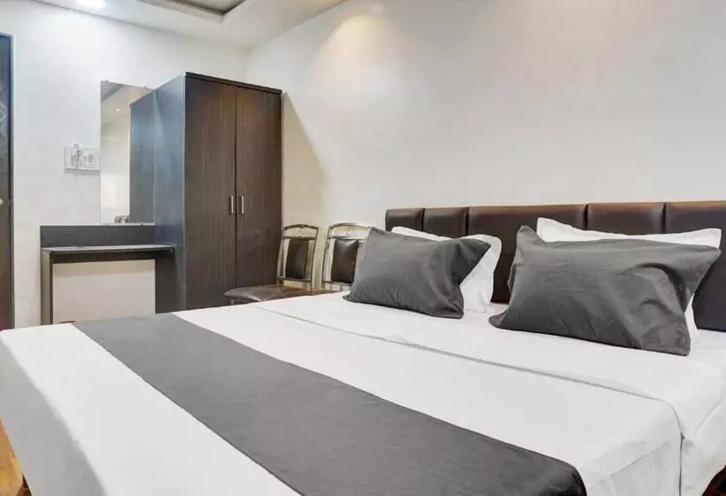 ホテル Oyo Sagar Lodging