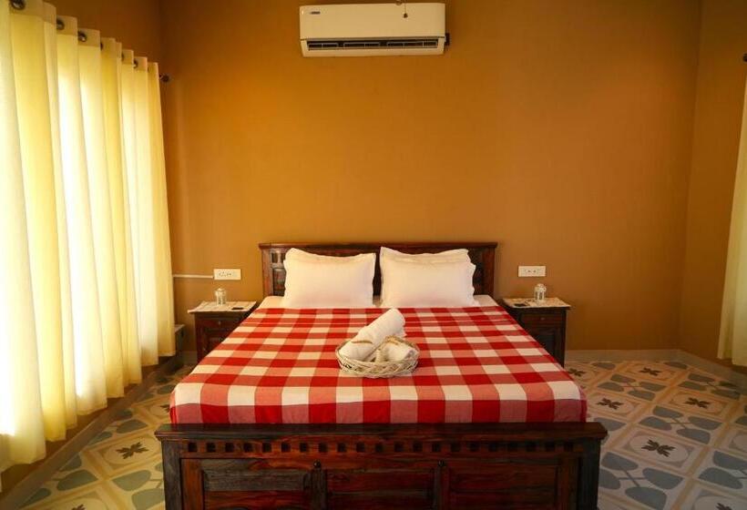 בית מלון כפרי Rustic Roots Farm Stay