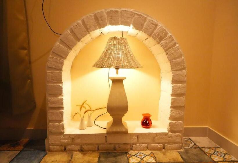 בית מלון כפרי Rustic Roots Farm Stay