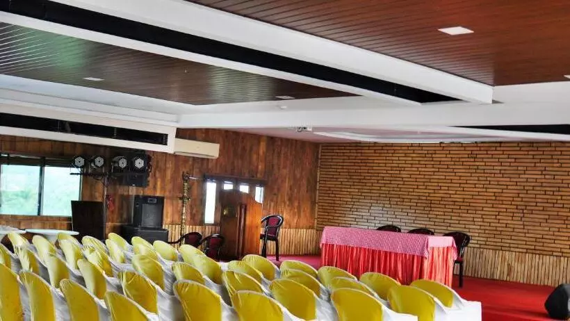 ホテル Sky Palace Kannur