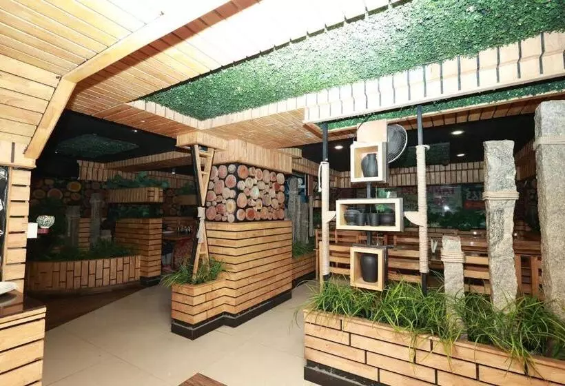 ホテル Sky Palace Kannur