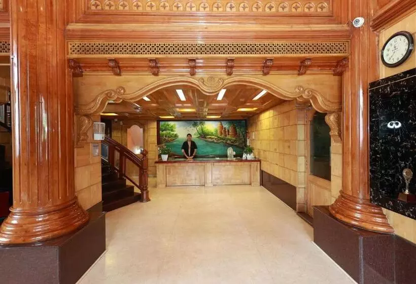 ホテル Sky Palace Kannur
