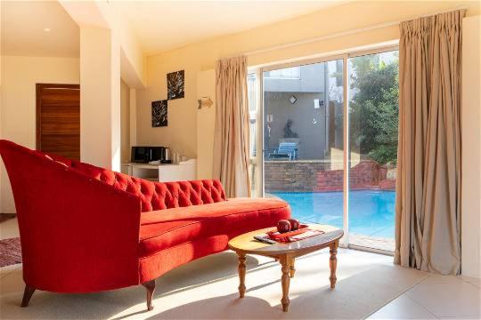 מוטל Sunrise Chalet Inn