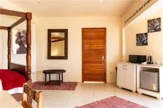 מוטל Sunrise Chalet Inn