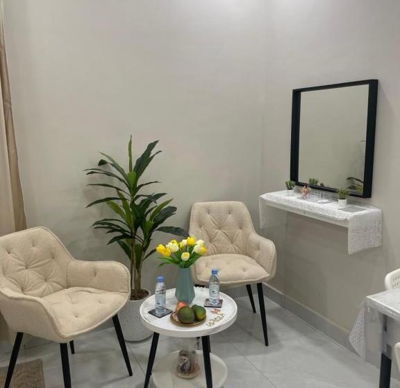 پانسیون ملاذ غرفة أنيقة للسيدات والعوائل فقط