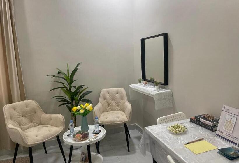 پانسیون ملاذ غرفة أنيقة للسيدات والعوائل فقط