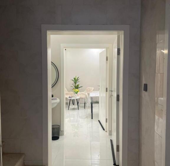 پانسیون ملاذ غرفة أنيقة للسيدات والعوائل فقط