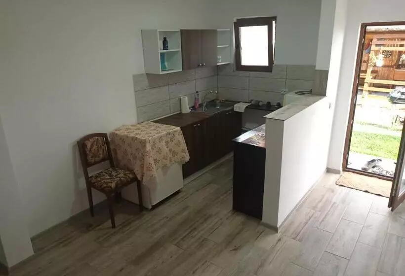 Majatalo Cazare Corbu