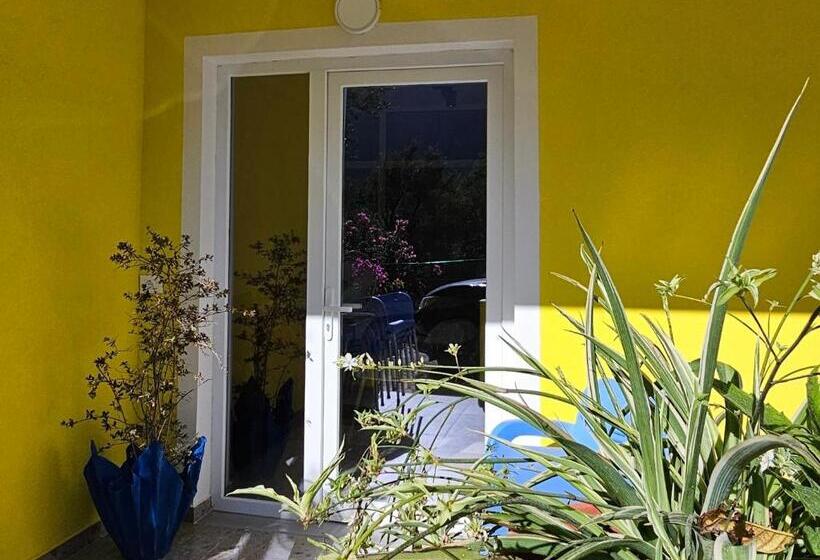 پانسیون Lemon House Borsh