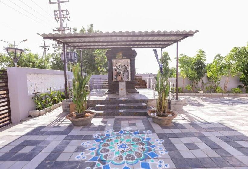 Pension Naga Luxury Suites  Triple Bed Room   Driver Free Stay