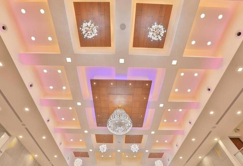 Pension Naga Luxury Suites  Triple Bed Room   Driver Free Stay