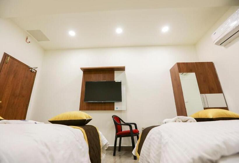 Pension Naga Luxury Suites  Triple Bed Room   Driver Free Stay