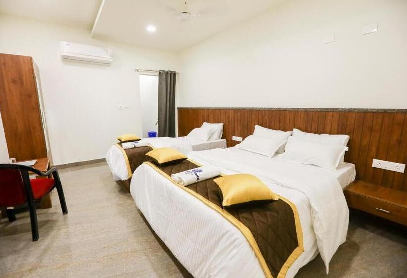 Pension Naga Luxury Suites  Triple Bed Room   Driver Free Stay