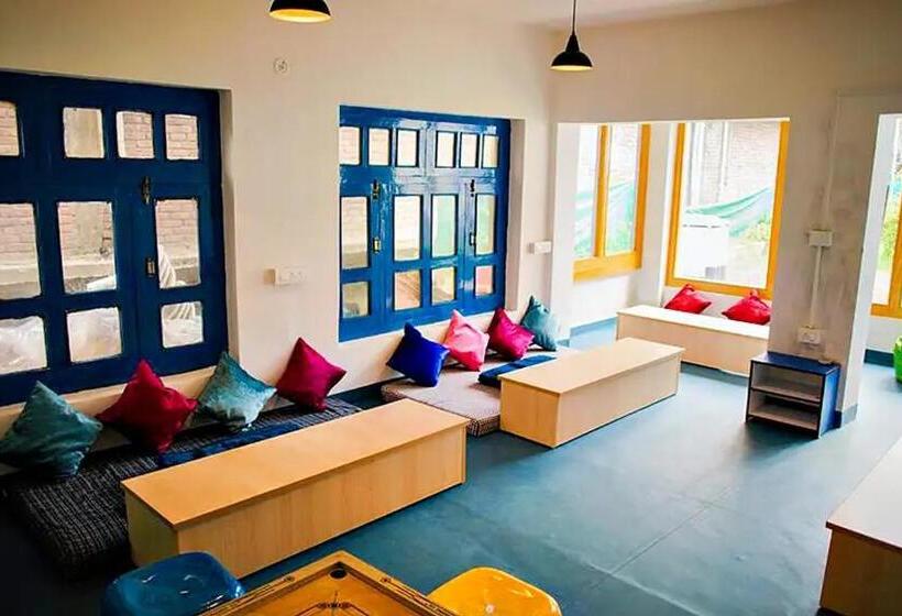 Albergue Oak Land House Manali