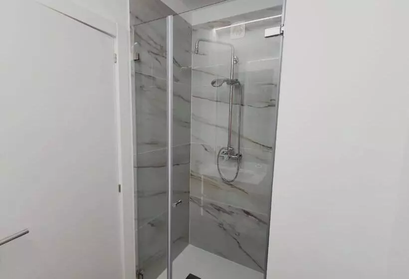 Aamiaismajoitus (B&B) 4wd Solitaire Lodge