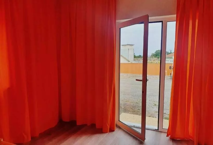 Aamiaismajoitus (B&B) 4wd Solitaire Lodge