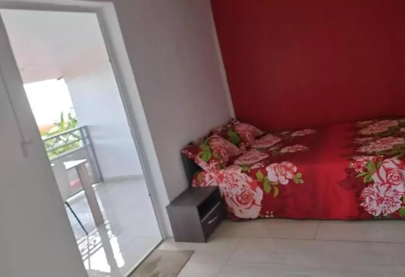 تختخواب و صبحانه Kwabo D Ailleurs