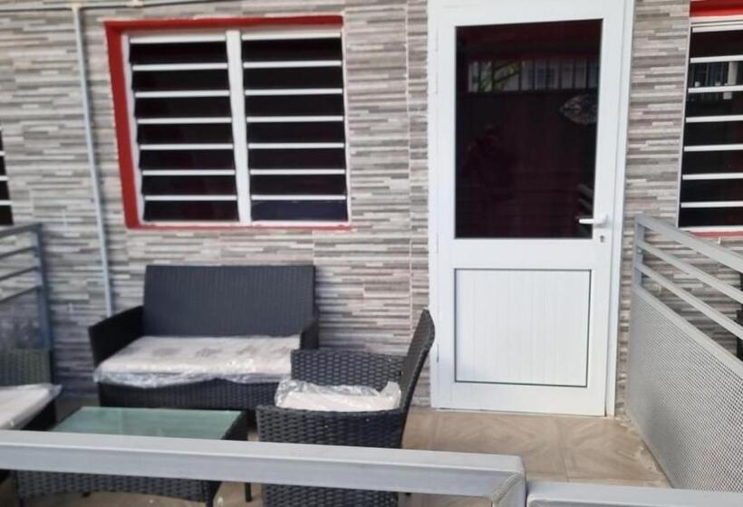 تختخواب و صبحانه Kwabo D Ailleurs