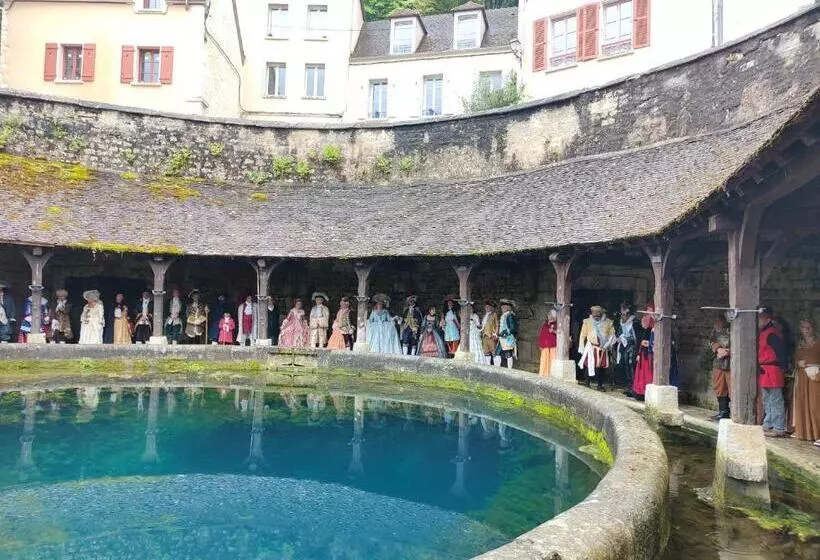 Aamiaismajoitus (B&B) La Tanière Des Tanneries