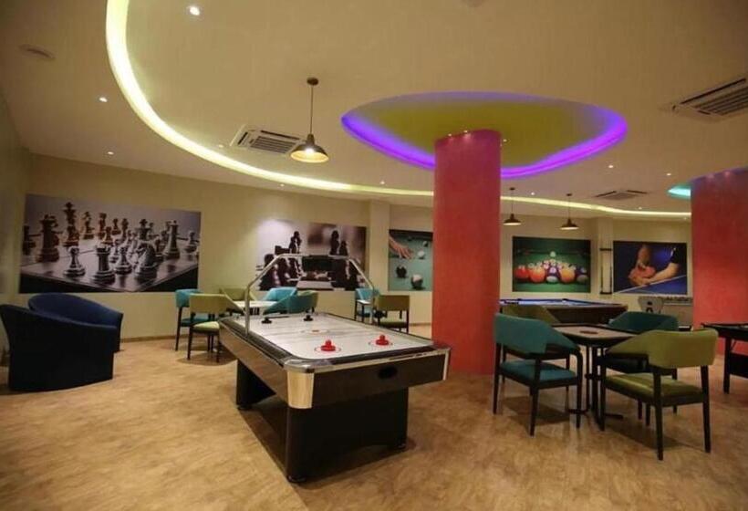 هتل 4 Star Appartment Rajhans Belliza