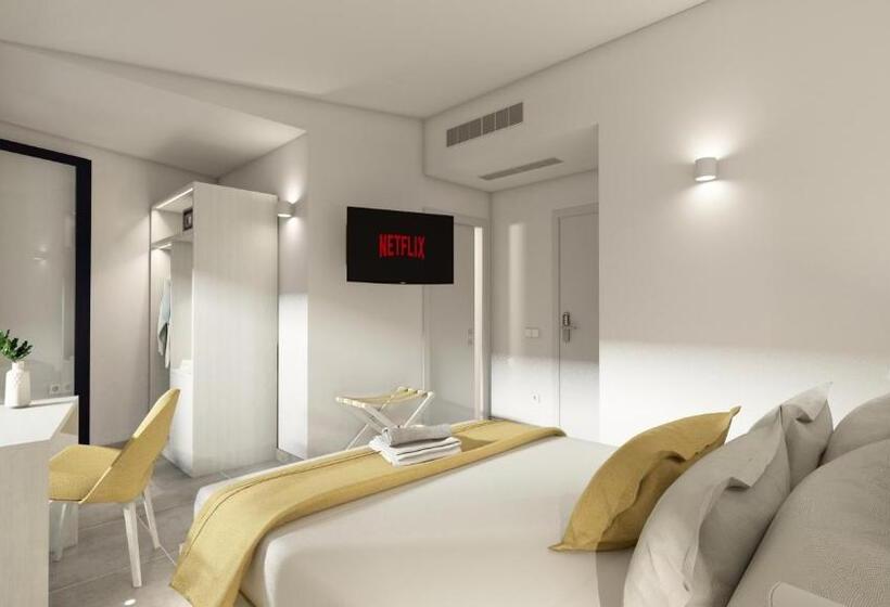 هتل Boutique Es Blau