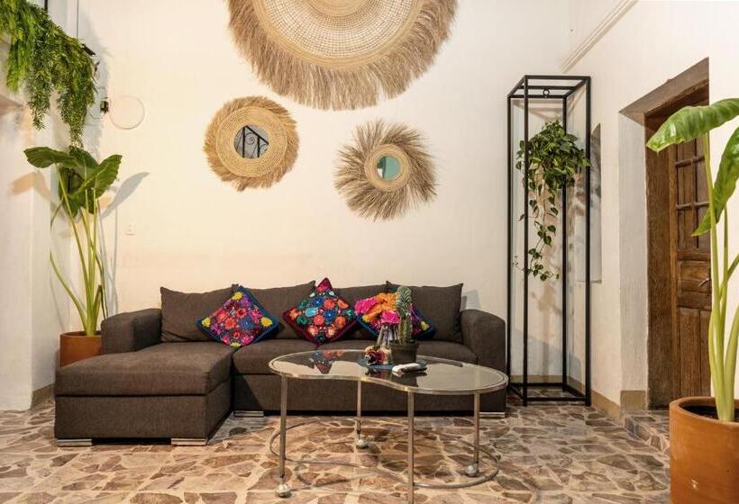 فندق Homestal California Hostal En Tlaquepaque