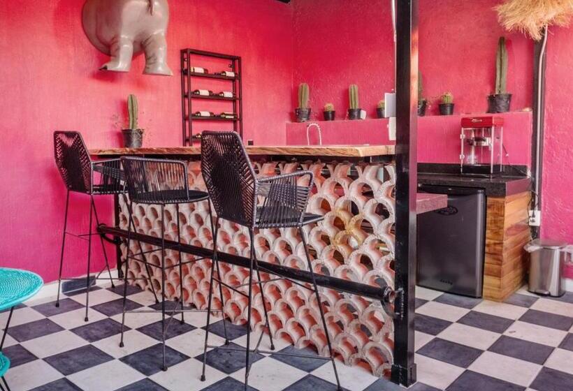 فندق Homestal California Hostal En Tlaquepaque