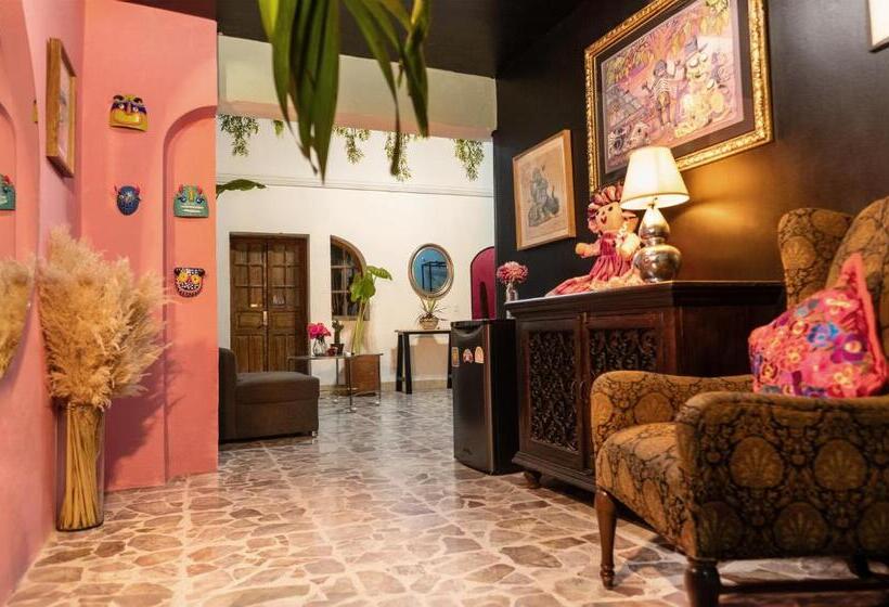 فندق Homestal California Hostal En Tlaquepaque