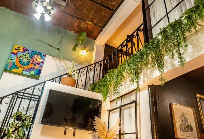 فندق Homestal California Hostal En Tlaquepaque