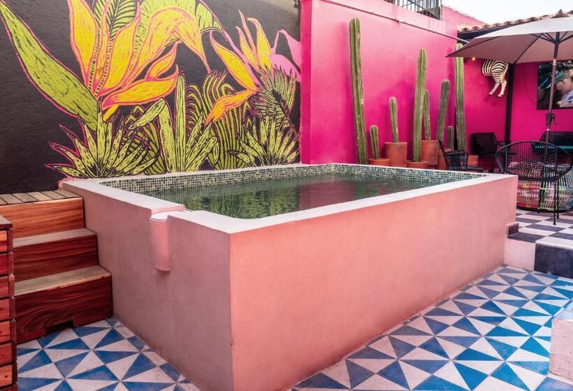 فندق Homestal California Hostal En Tlaquepaque