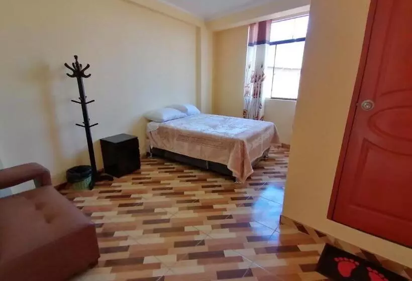 ホテル Hospedaje Chavelita
