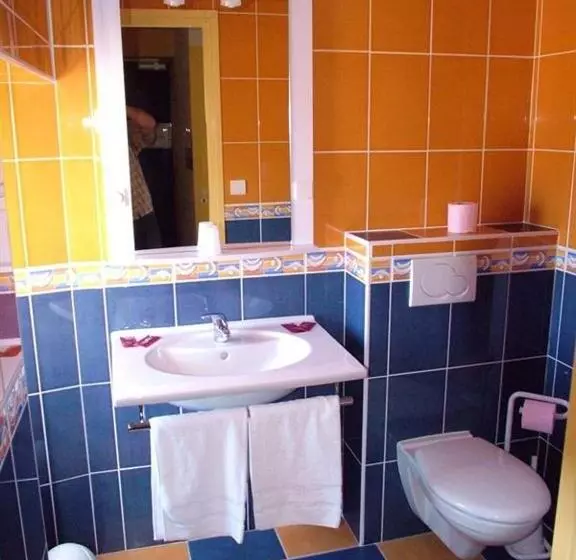 Hotelli Hôtel Bar Restaurant La Marie Galante