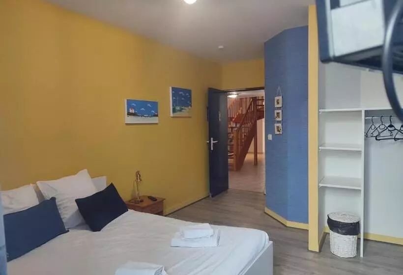 Hotelli Hôtel Bar Restaurant La Marie Galante