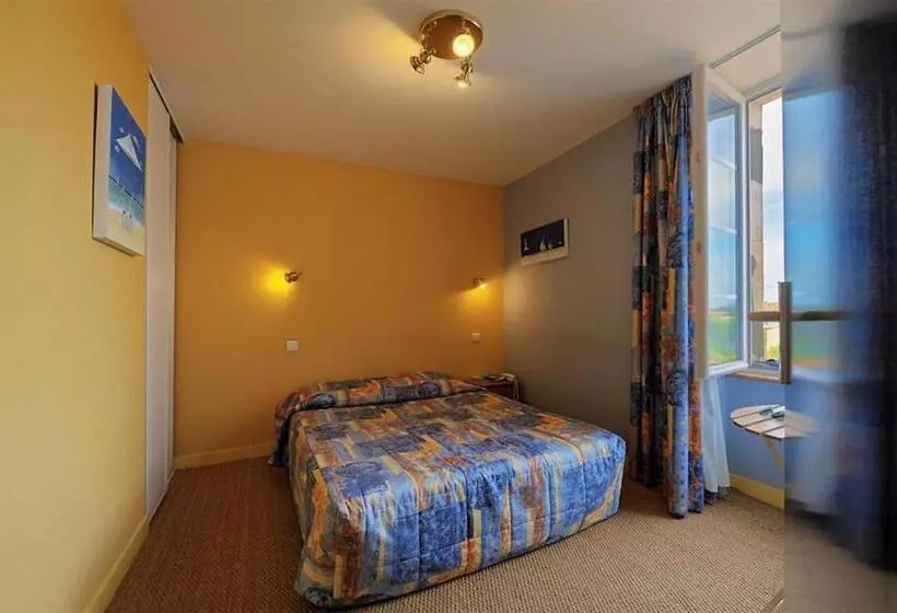 Hotelli Hôtel Bar Restaurant La Marie Galante