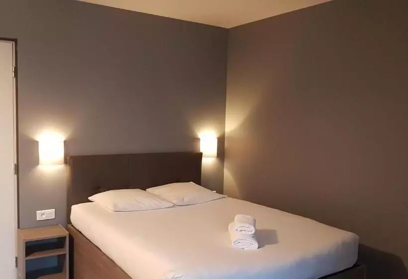 Hotelli Hôtel Bar Restaurant La Marie Galante