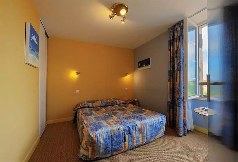 Hotelli Hôtel Bar Restaurant La Marie Galante