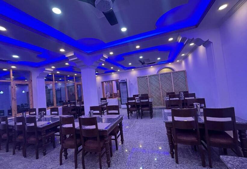 בית מלון כפרי Lal S Inn