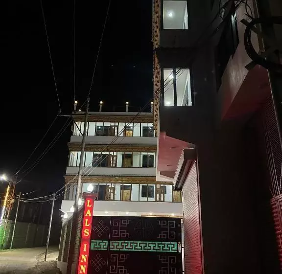 ホテル Lal S Inn