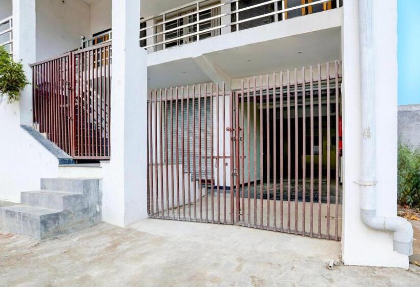 בית מלון כפרי Oyo Muchhad 75