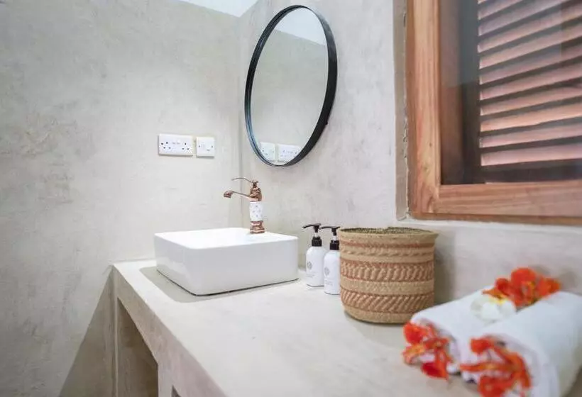 ホテル Pili Pili Orient Beach Resort