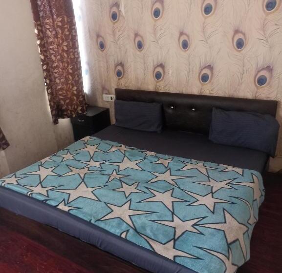 فندق Platinum Inn