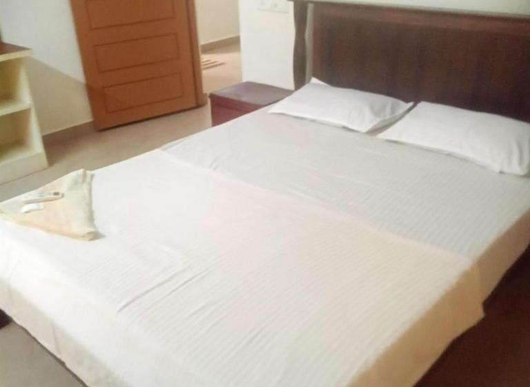 בית מלון כפרי Silent River Resort