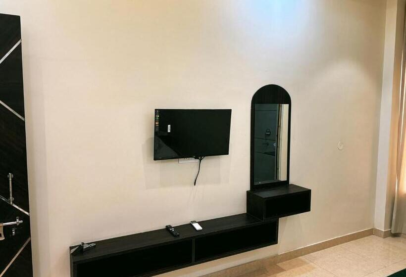 New Prince Hotel & Restaurant