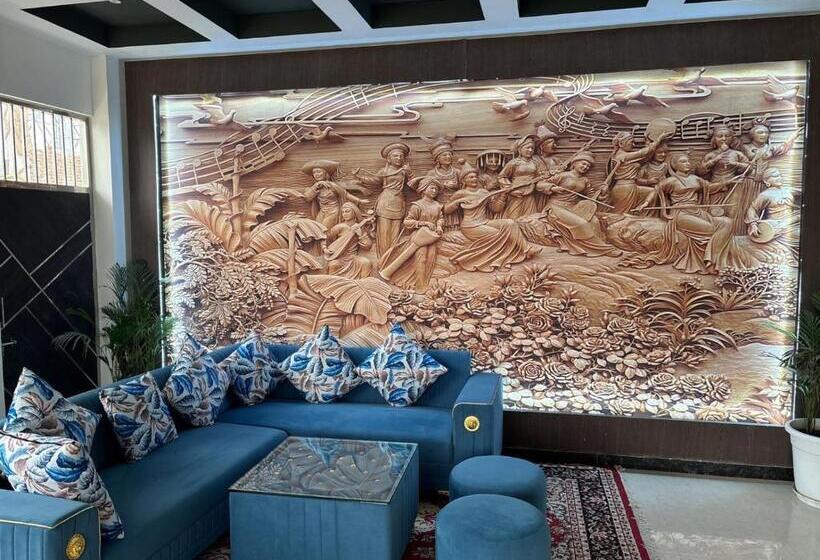 New Prince Hotel & Restaurant